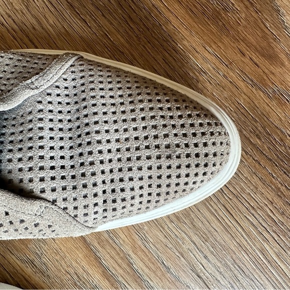 Franco Sarto grey suede slip on shoes, size 7 - Picture 8 of 8